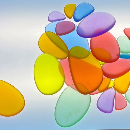 Coloured Acrylic Pebbles (30 pcs)