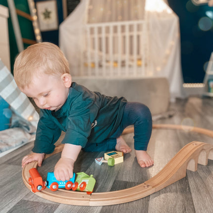 Figure of Eight Train Set - SENsory Toys4U