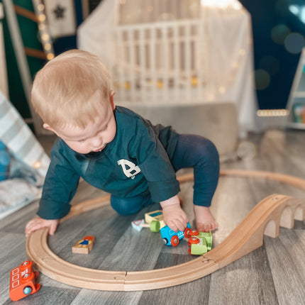 Figure of Eight Train Set - SENsory Toys4U