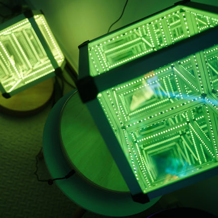 LED INFINITY CUBE 25CM - SENsory Toys4U