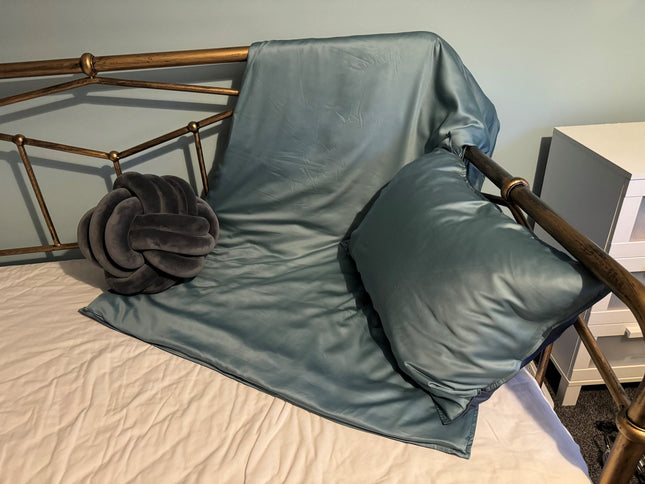Light Weight Fabric Weighted Blanket 5kg ‚Äì Grey/Green - SENsory Toys4U