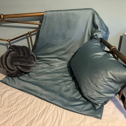 Light Weight Fabric Weighted Blanket 4kg ‚Äì Grey/Green - SENsory Toys4U