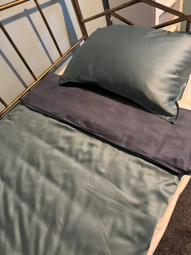 Light Weight Fabric Weighted Blanket 4kg ‚Äì Grey/Green - SENsory Toys4U