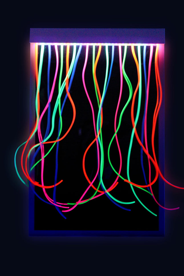 UV Mirror with Strands ‚Äì 100 x 91cm Includes UV light Strip