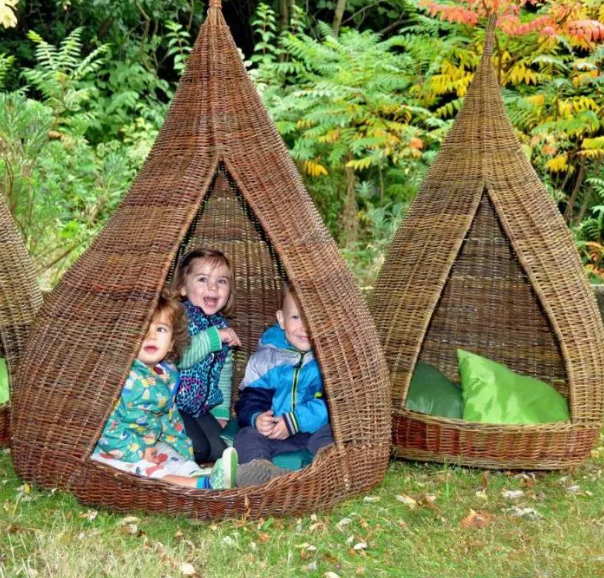 Large Cosy Pod