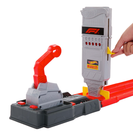 Hot Wheels Racing Formula 1 Starter Track Set