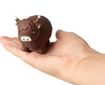 SQUISHY HIGHLAND COW