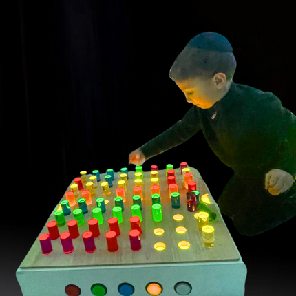 TABLE TOP PANEL WITH COLOURED RODS