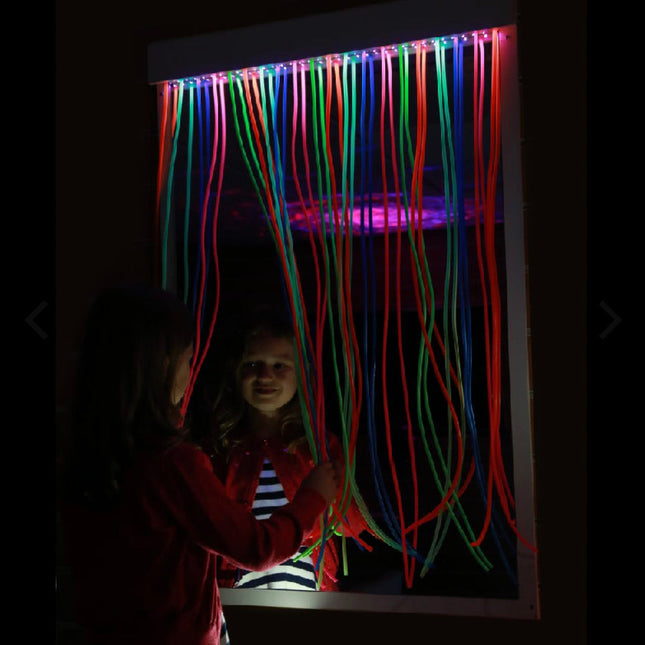 UV Mirror with Strands ‚Äö√Ñ√∂‚àö√ë‚àö‚àÇ‚Äö√†√∂‚àö√´‚Äö√†√∂¬¨¬Æ 100 x 70cm Includes UV light Stip - SENsory Toys4U